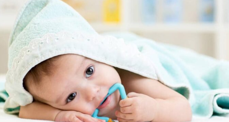 علائم دندان دراوردن در نوزادان