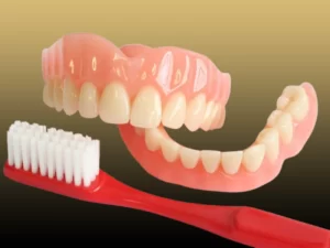 پروتز متحرک دندان